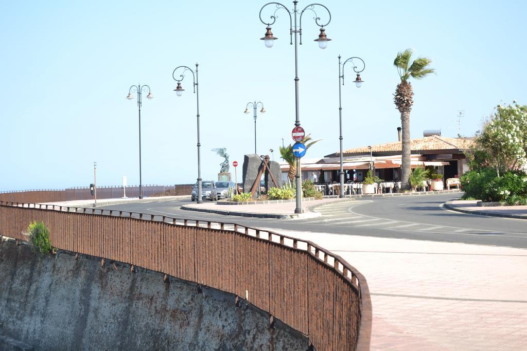 Hotel Porto Azzurro Giardini Naxos Exterior foto